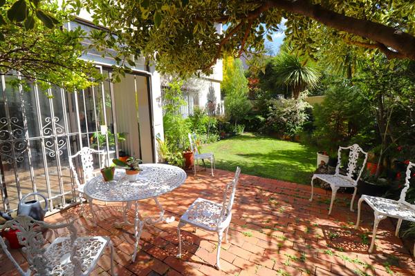 Cluster House For Sale in Sandown, Sandton